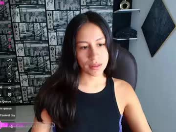 Emigomez_ Chaturbate stream image from September 21, 2025