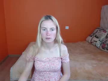 Girl_Summer97 Chaturbate stream image from September 21, 2025