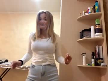 Mingmcclave Chaturbate stream image from September 21, 2025