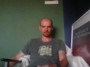 Yewloo Chaturbate stream image from September 21, 2025