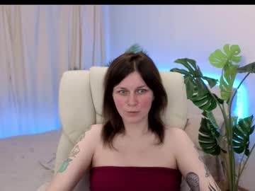 Tinamelt Chaturbate stream image from September 21, 2025