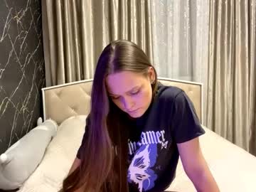 Mathildeleimbach Chaturbate stream image from September 21, 2025