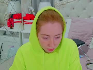 Tinabrook Chaturbate stream image from September 22, 2025