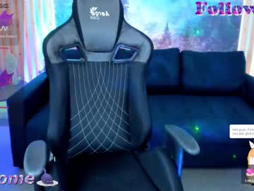 Graycewild Chaturbate stream image from September 22, 2025