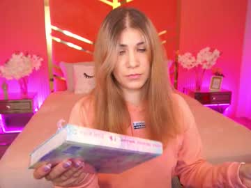 Cassandragood Chaturbate stream image from September 22, 2025