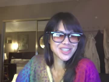 Vietnamesevixen Chaturbate stream image from September 22, 2025