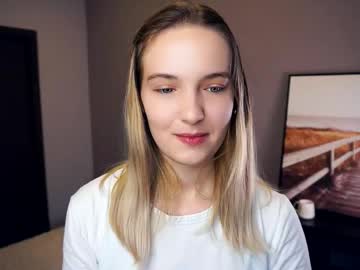 Tashinapetitto Chaturbate stream image from September 22, 2025