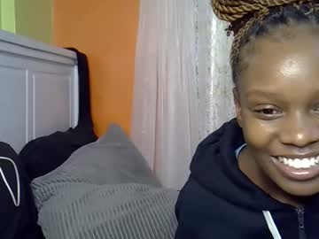 Fine_Queen12 Chaturbate stream image from September 22, 2025