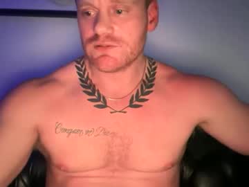 Bezza1044 Chaturbate stream image from September 22, 2025