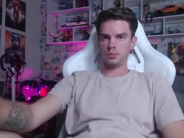 Oxmikexo Chaturbate stream image from September 22, 2025