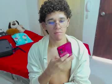 Tom_Blue10 Chaturbate stream image from September 22, 2025