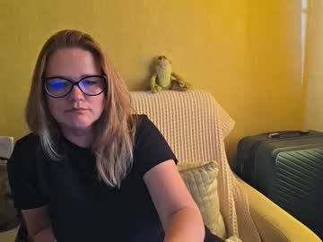 Emma_Misty_ Chaturbate stream image from September 22, 2025