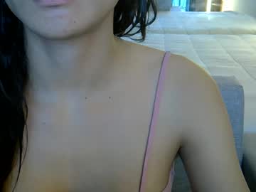 Skinnykittencam Chaturbate stream image from September 22, 2025