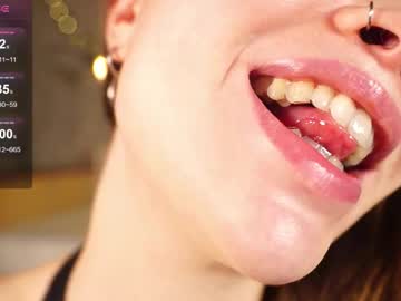 Alma_Yammy Chaturbate stream image from September 22, 2025
