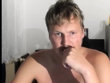 Robirt5 Chaturbate stream image from September 22, 2025