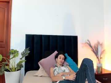Ninacavallli Chaturbate stream image from September 22, 2025