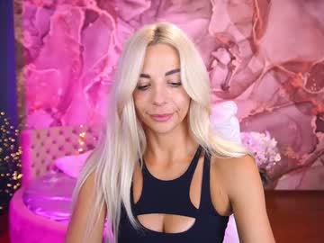Bellarayyy Chaturbate stream image from September 22, 2025