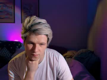 Brestonsweet Chaturbate stream image from September 22, 2025