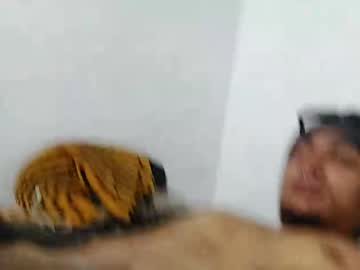 Milanflores Chaturbate stream image from September 22, 2025