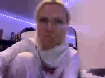 Trinasantoro Chaturbate stream image from September 22, 2025