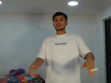 Danielitopapii Chaturbate stream image from September 22, 2025