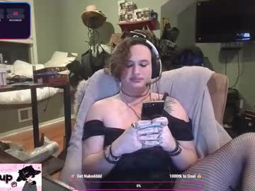 Caseypup Chaturbate stream image from September 22, 2025