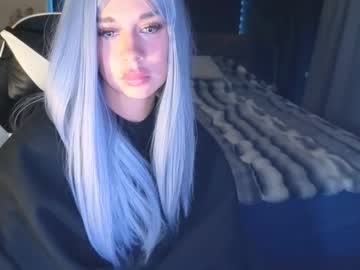 Mezzalunaa Chaturbate stream image from September 23, 2025