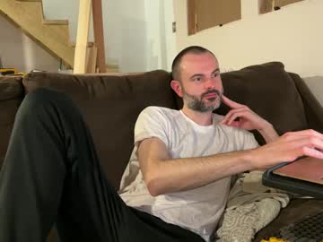 Talldarknhandsy Chaturbate stream image from September 23, 2025
