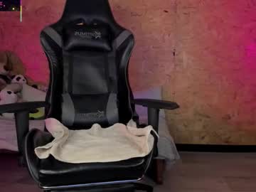Biancastrongg Chaturbate stream image from September 23, 2025