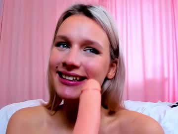 Meowthlilu Chaturbate stream image from September 23, 2025