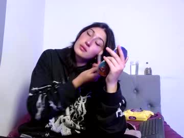 Red_Moonn Chaturbate stream image from September 23, 2025