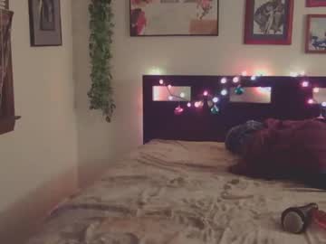 Trinasvede Chaturbate stream image from September 23, 2025