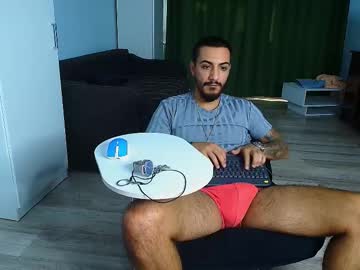 Andrewbanner Chaturbate stream image from September 23, 2025