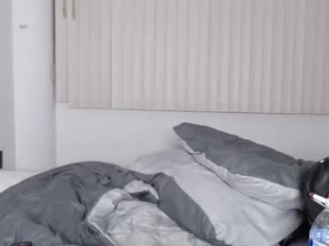 Andrea_Chic Chaturbate stream image from September 23, 2025