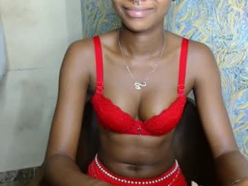 Creamyxmuffin Chaturbate stream image from September 23, 2025