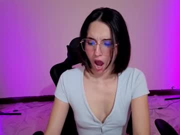 Xmialozanoxx Chaturbate stream image from September 23, 2025