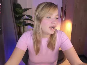 Bella_Cosmos Chaturbate stream image from September 23, 2025