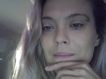 33tinarose Chaturbate stream image from September 23, 2025