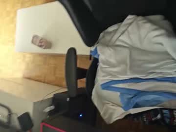 Bezigrajskiluka Chaturbate stream image from September 23, 2025