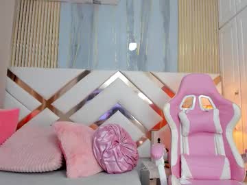 Emmacrush Chaturbate stream image from September 23, 2025