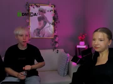 Lunna_Bella_ Chaturbate stream image from September 23, 2025