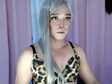 Urqueen_Cassandra Chaturbate stream image from September 23, 2025