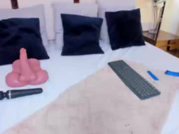 Charlotte_Line Chaturbate stream image from September 23, 2025