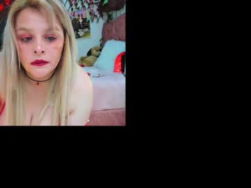 Adriiana_Fox_ Chaturbate stream image from September 23, 2025