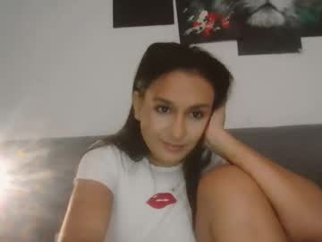 Lunasky04 Chaturbate stream image from September 23, 2025