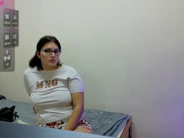 Scarletttejoness Chaturbate stream image from September 23, 2025