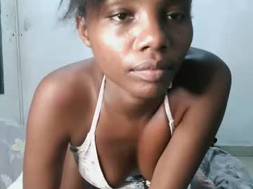 Luxelina Chaturbate stream image from September 23, 2025