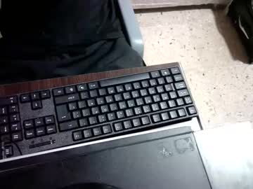 Zzovice Chaturbate stream image from September 23, 2025