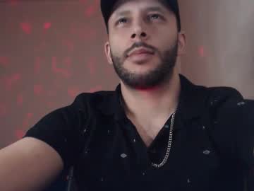Henryaxe Chaturbate stream image from September 23, 2025