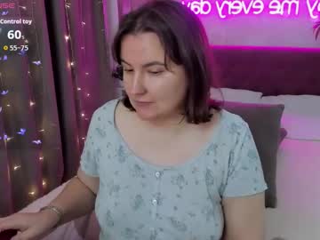 Katyaneilson Chaturbate stream image from September 24, 2025